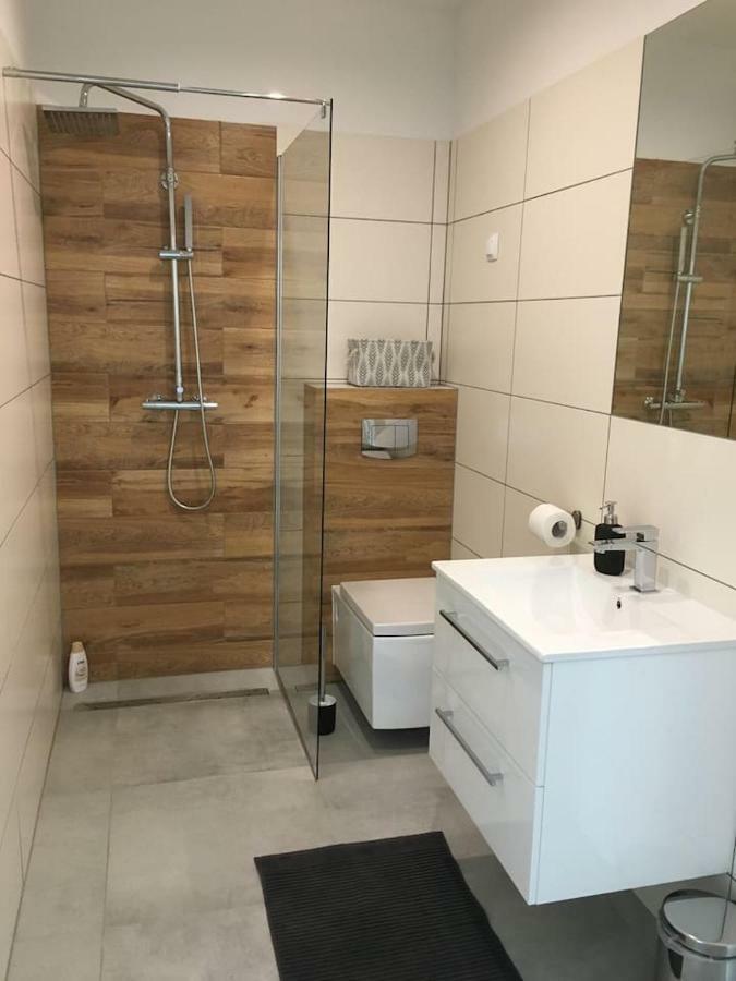 Studio Fibra Lungo Rybnik  Luaran gambar